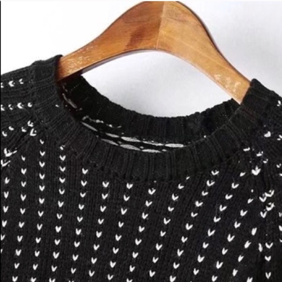 RIA Black White tassel sweater! - Picture 4 of 8